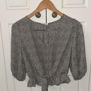 Women's Black and White Printed Top